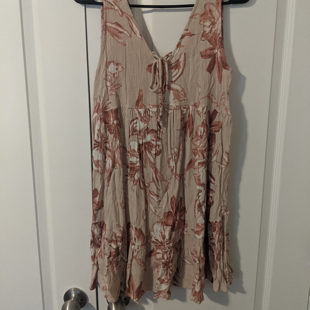 Easel dress